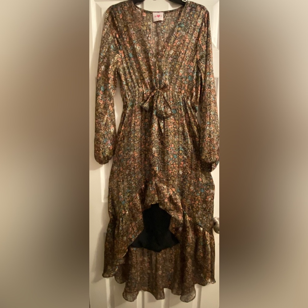 Buddy Love hi/low dress with key hole and front tie. Size Large. Worn only once.